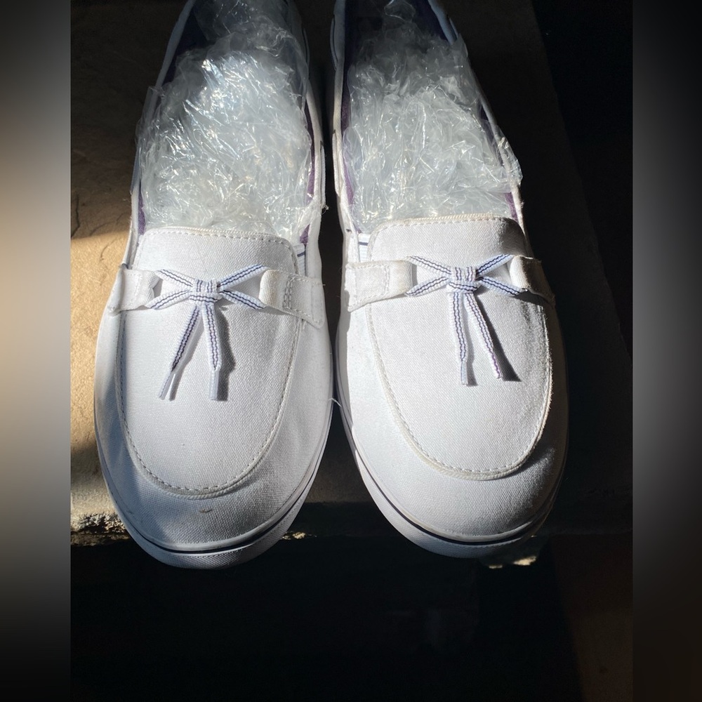 Grasshoppers by Keds